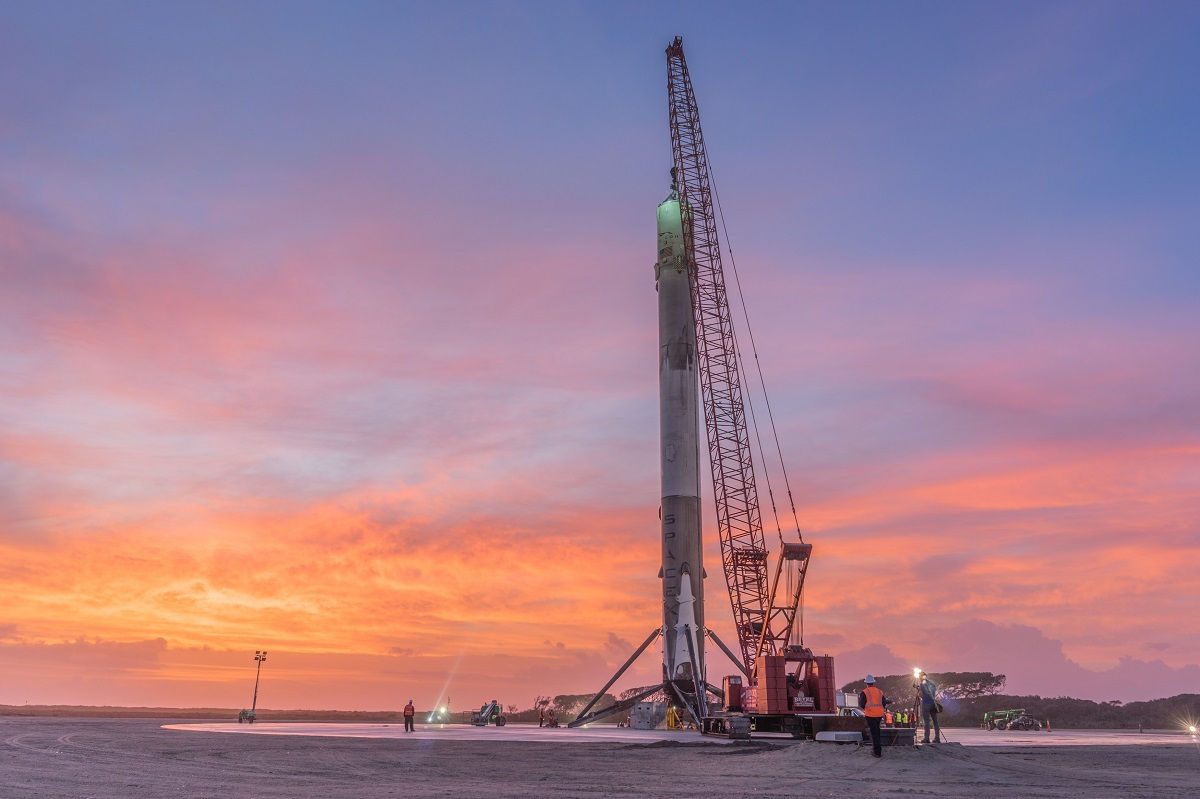 Spacex PdeP2ZxooVo Unsplash Sized role operating partner vc
